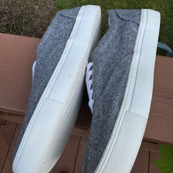 PRICE DROP!! TALBOTS Womens Gray Sneakers- NWT-NEVER WORN-size 7M - Picture 8 of 12